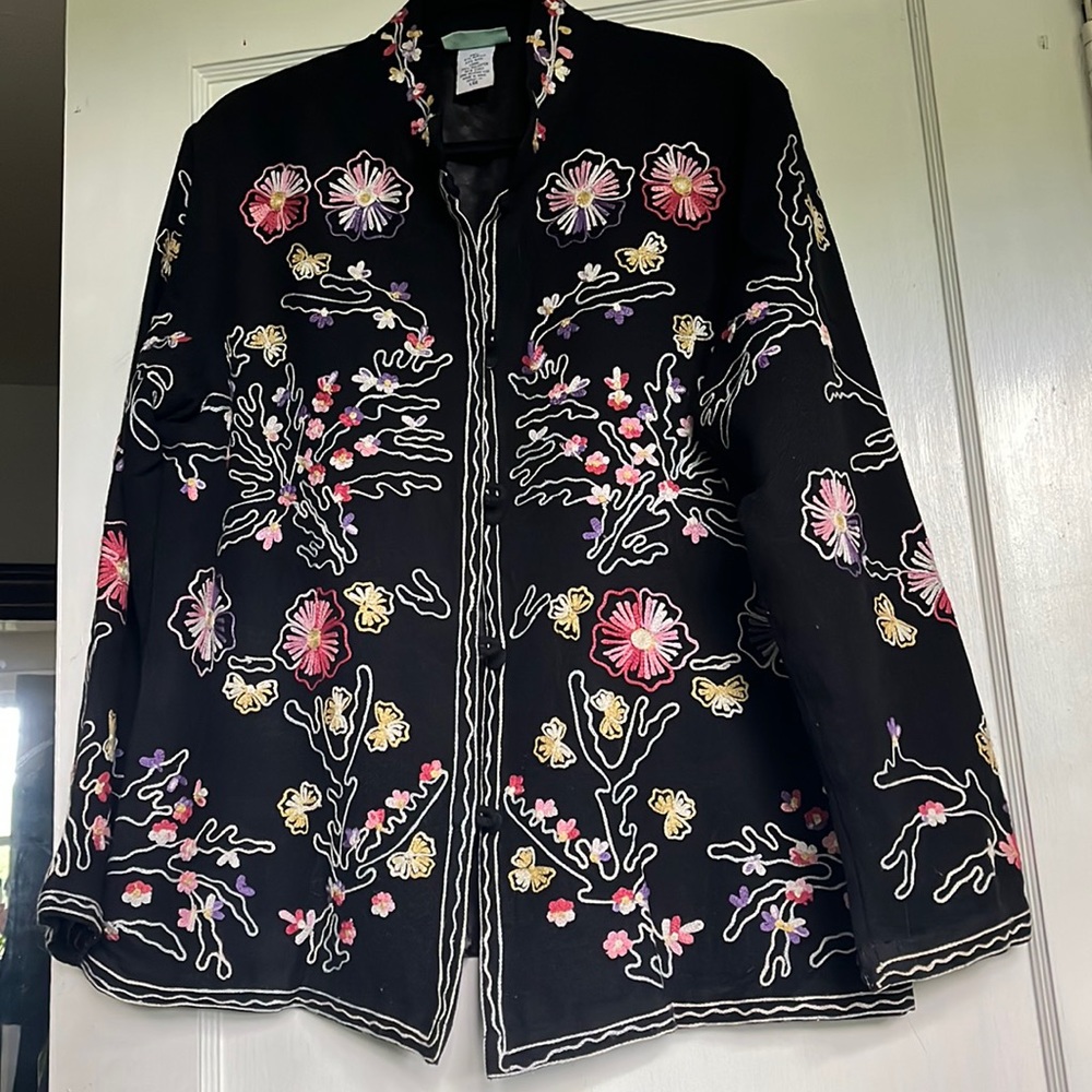🌸Vintage embroidered jacket Sz L